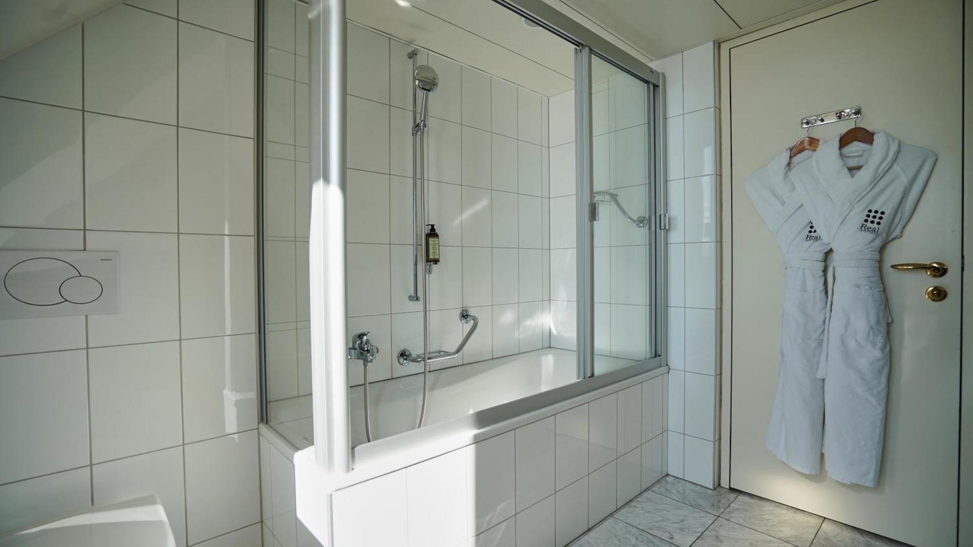 Hotel Real Nyon By Happyculture Εξωτερικό φωτογραφία